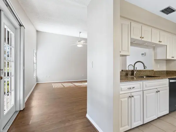 4372 TRAILS DR #15-1, Sarasota, FL 34232