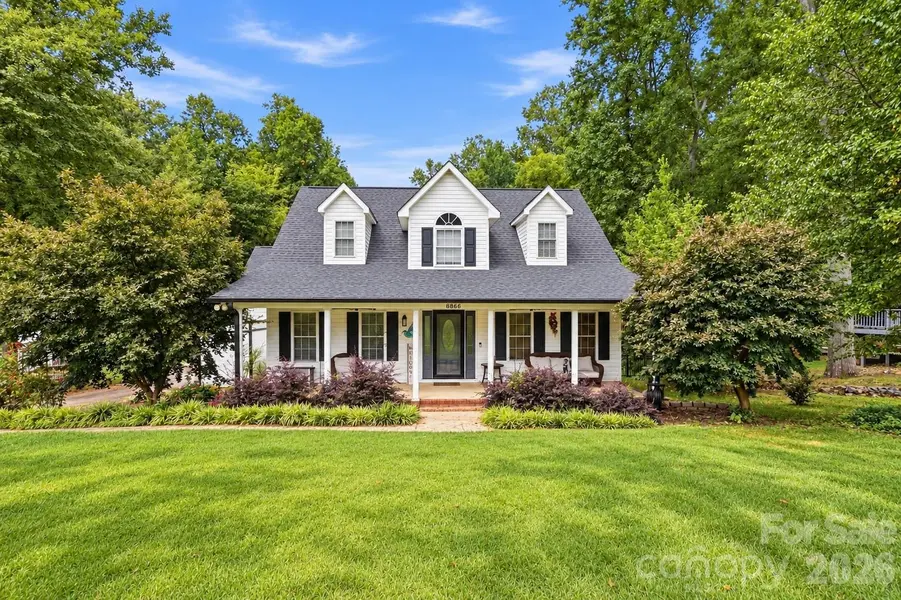 8866 Oldenburg DR, Mount Pleasant, NC 28124