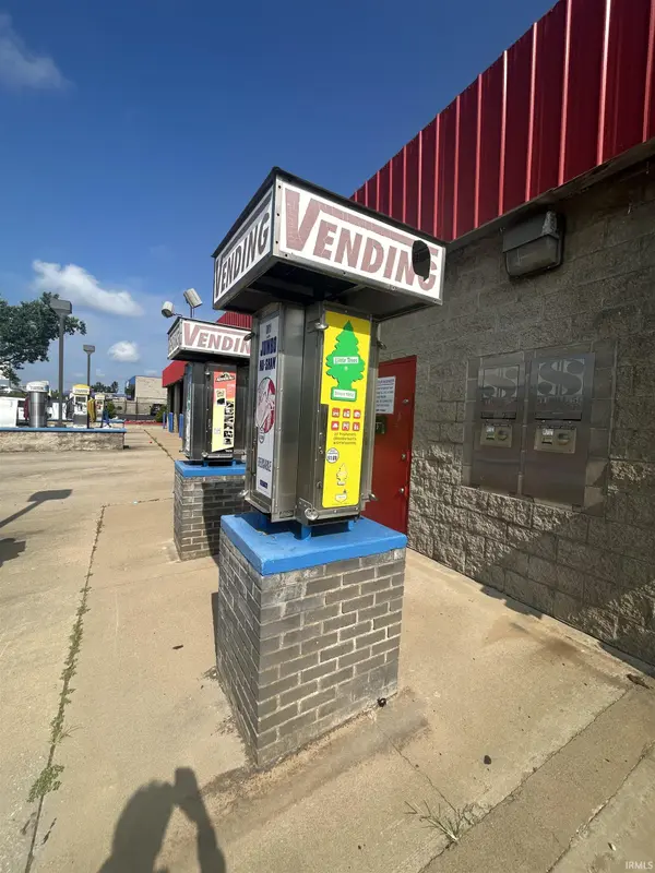 611 16th ST, Bedford, IN 47421