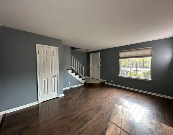 8300 Sawyer Brown Road #E302, Nashville, TN 37221