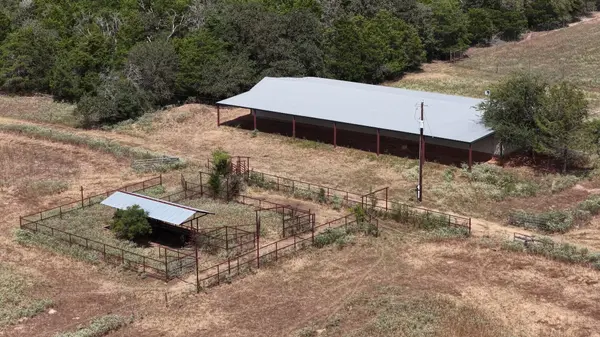 2496 Highway 304, Smithville, TX 78957