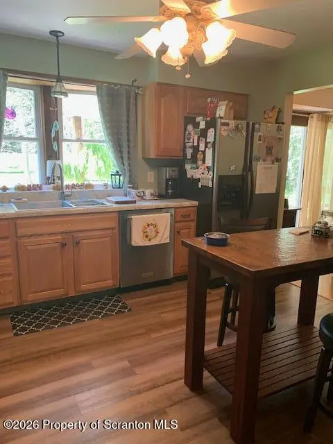 655 Elkview DR, Clifford Twp, PA 18421