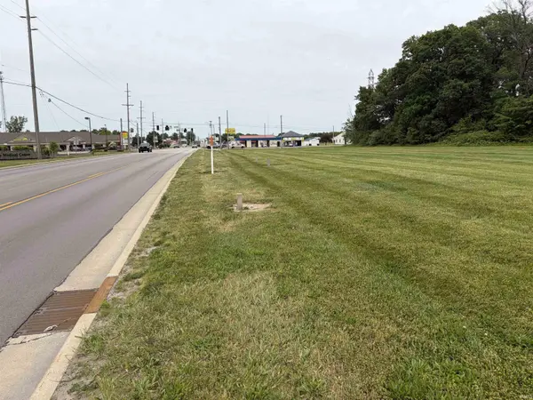 807 N Sixth ST, Monticello, IN 47960
