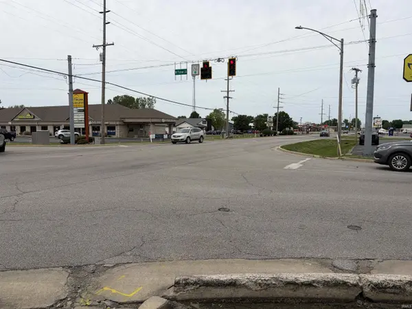 807 N Sixth ST, Monticello, IN 47960