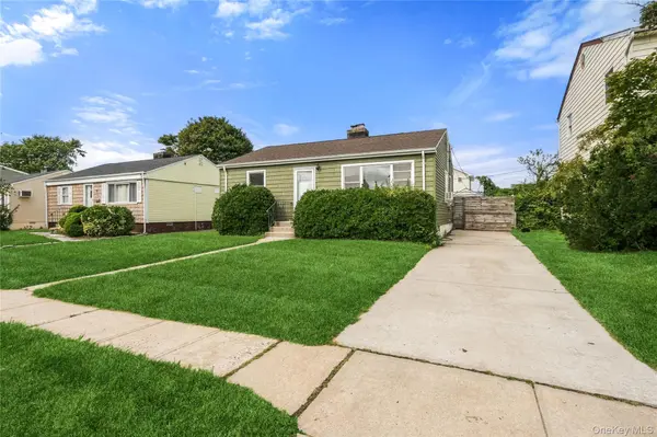 78 Robert ST, Freeport, NY 11520