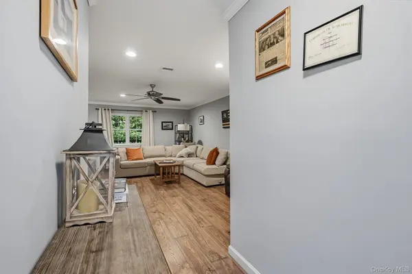 446 Somerset DR #L, Pearl River, NY 10965