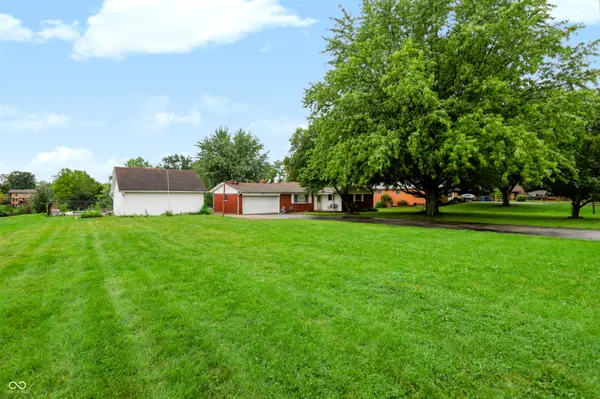 3105 Stella DR, Greenwood, IN 46143