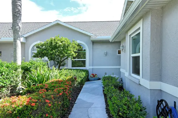 4951 CHASE OAKS DR, Sarasota, FL 34241