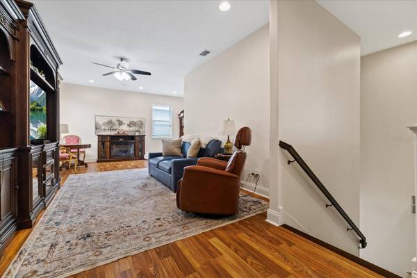 2712 W GRAY ST, Tampa, FL, 33609 photo 37