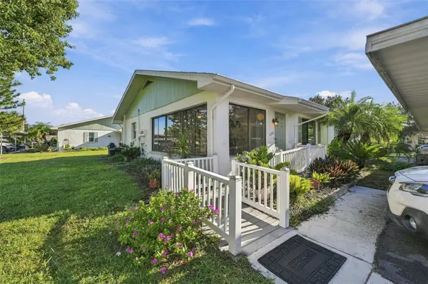 2227 GREENHAVEN DR #367, Sun City Center, FL 33573