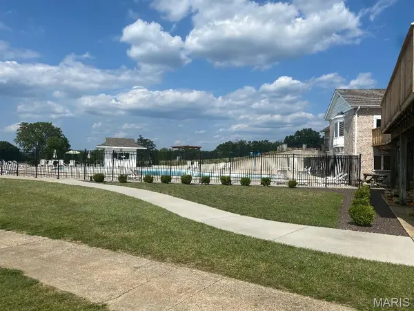9983 Lincoln DR, Hillsboro, MO 63050