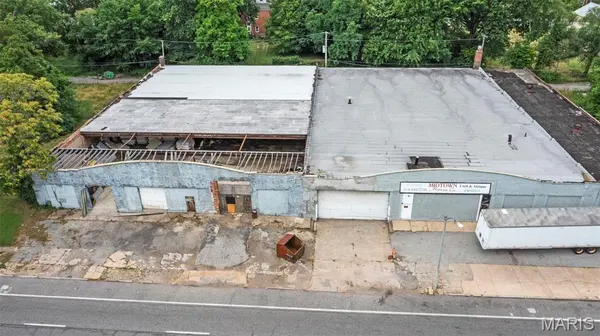 3960 Page BLVD, St Louis, MO 63113
