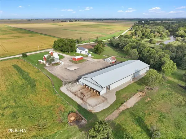 4266 E 1553rd RD, Earlville, IL 60518