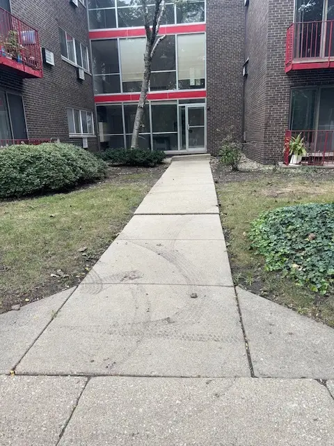 8500 Skokie BLVD #2C, Skokie, IL 60077