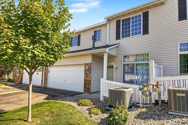 1944 Mockingbird AVE, Shakopee, MN 55379