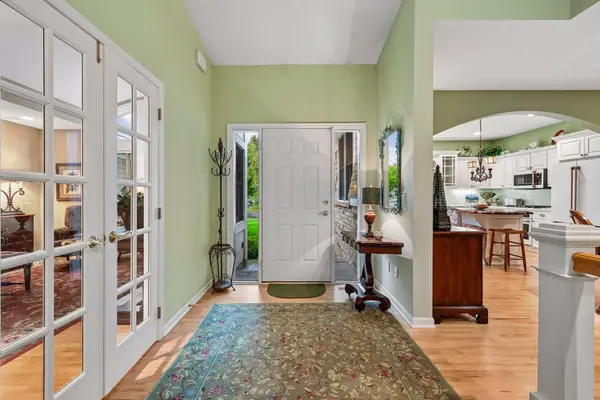 740 Widsten CIR, Wayzata, MN 55391