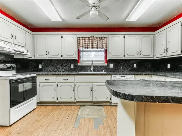 8200 Karla LN, Oklahoma City, OK 73132