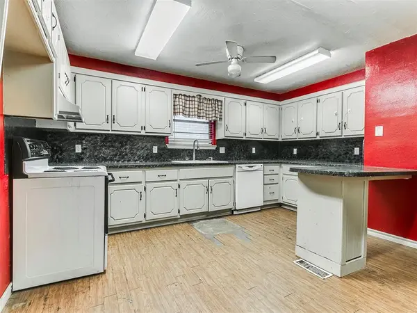 8200 Karla LN, Oklahoma City, OK 73132