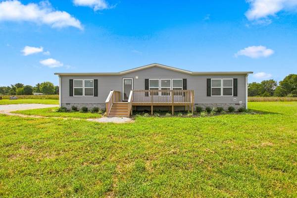 943 Hwy 64 West, Lawrenceburg, TN 38464