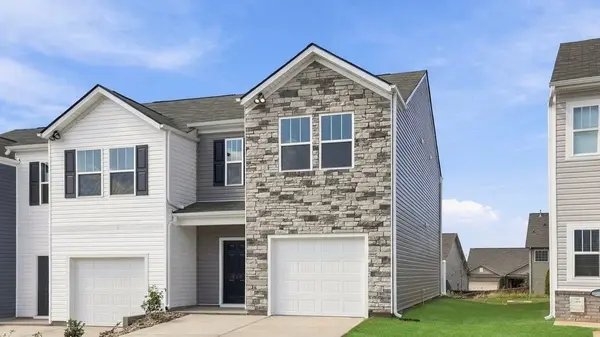 816 Embark CIR, Greer, SC 29651