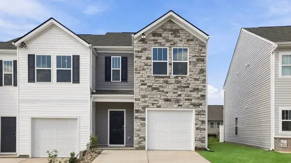 816 Embark CIR, Greer, SC 29651