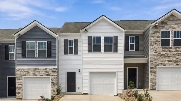 818 Embark CIR, Greer, SC 29651