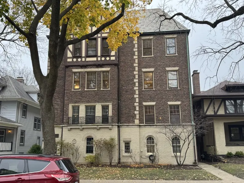 1114 MAPLE AVE #2B, Evanston, IL 60202