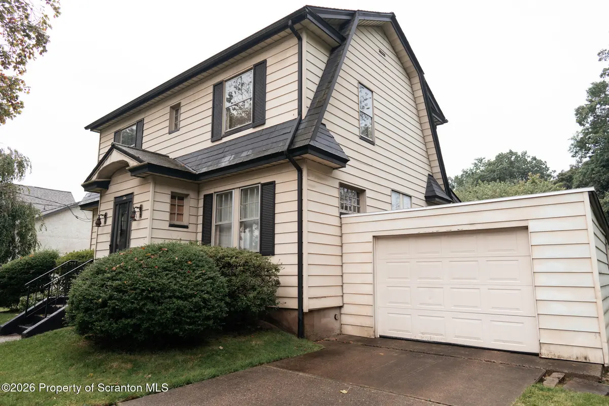 10 Terrace ST, Forty Fort, PA 18704