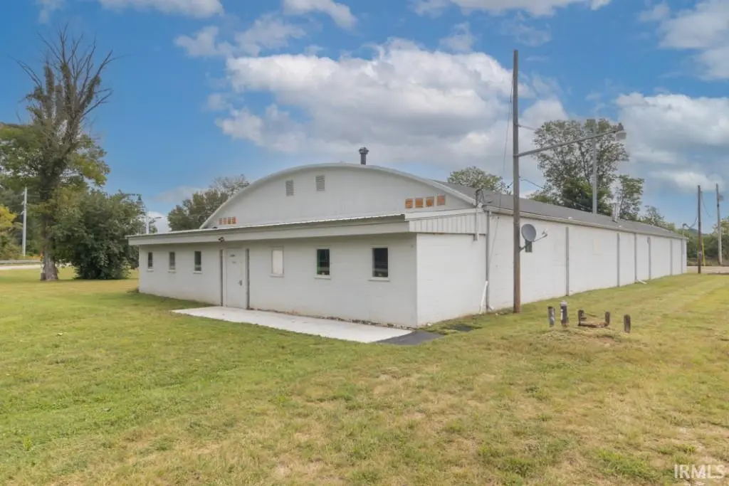 10066 N Carthage PIKE, Carthage, IN 46115-9575