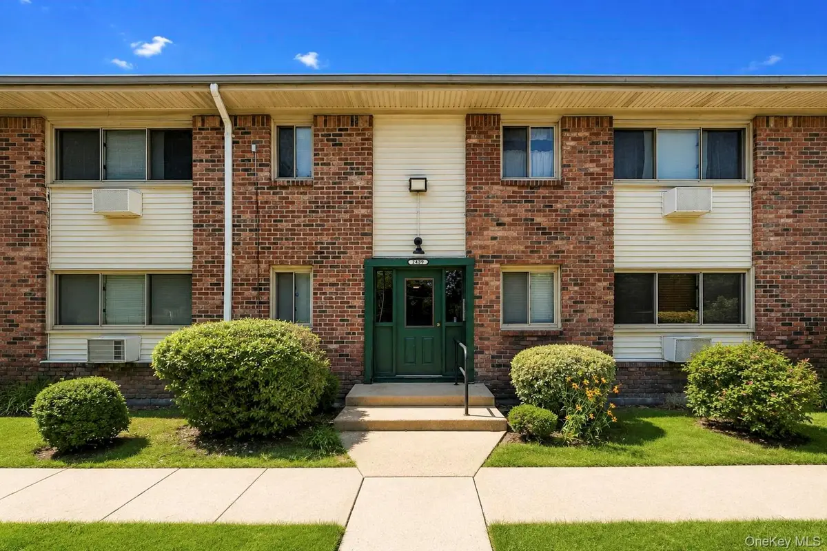 2439 Union BLVD #3A, Islip, NY 11751