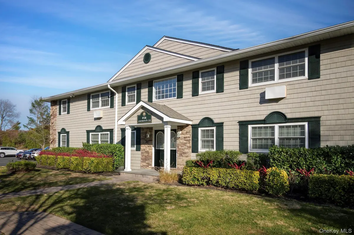 1750 W Main ST #C08, Riverhead, NY 11901