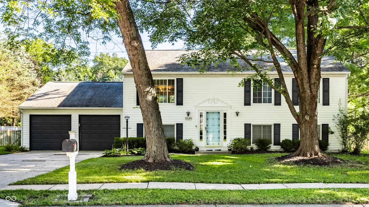 11549 Creek Side LN, Carmel, IN 46033