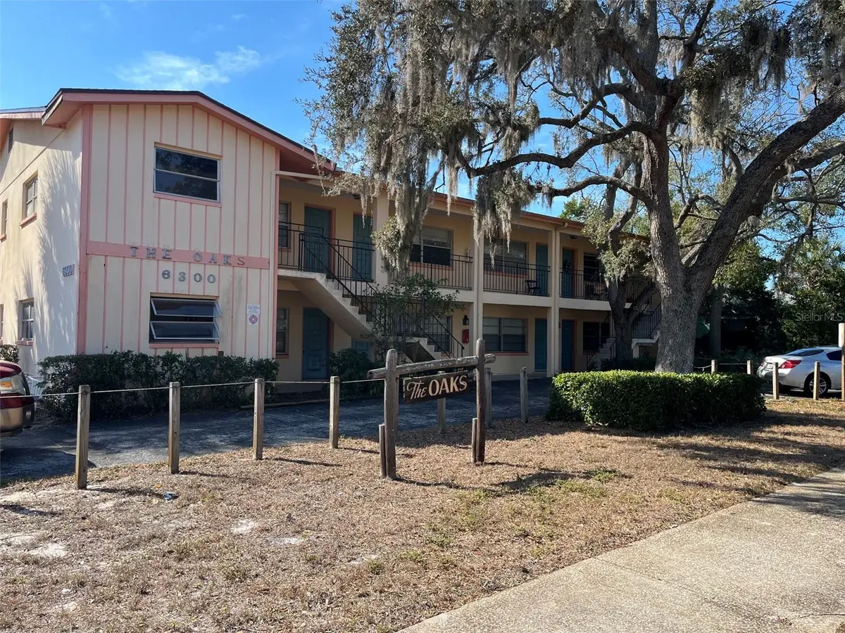 6300 1ST AVE S #1, St Petersburg, FL 33707
