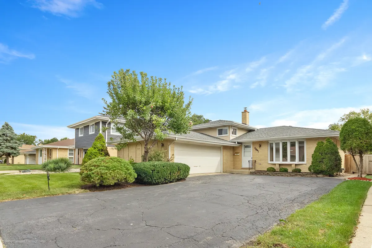 2847 Buckingham AVE, Westchester, IL 60154