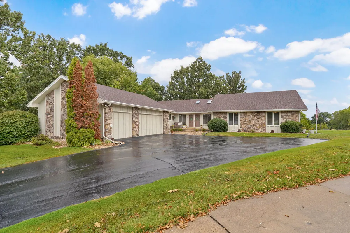 3305 Olympic CIR, Nixa, MO 65714