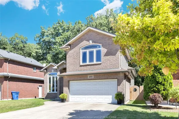 695 INTERNATIONAL Avenue, Lasalle, ON N9J 0A5