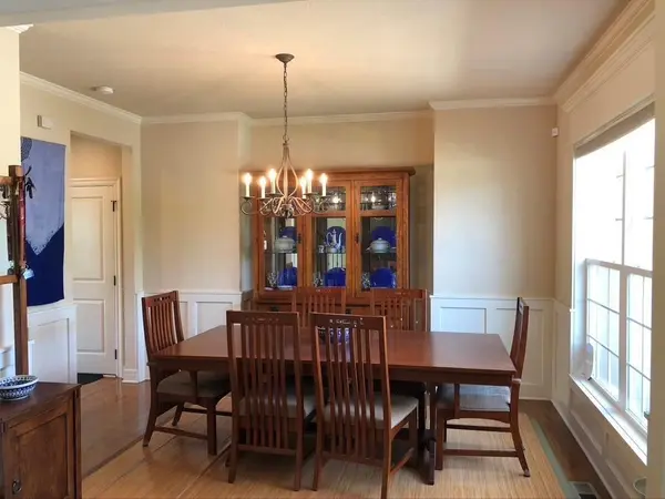 703 Willow DR, Lansing, KS 66043