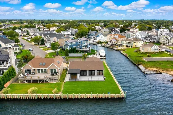 71 E Shore DR, Babylon, NY 11702