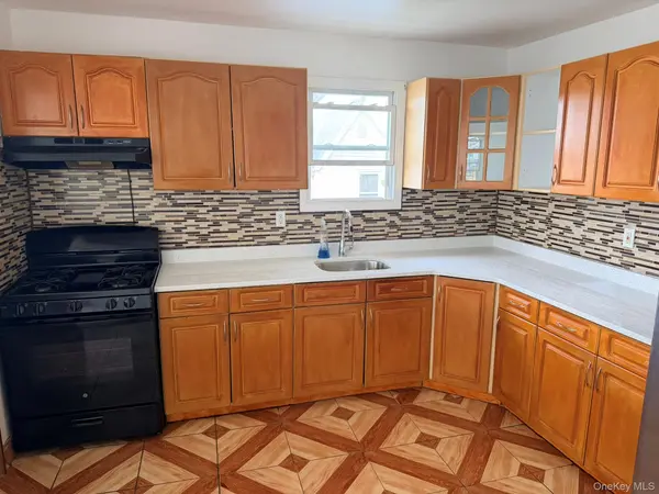 10711 171st PL, Jamaica, NY 11433
