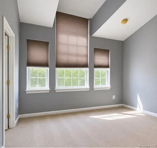 148 Delafield LN, Newburgh, NY 12550