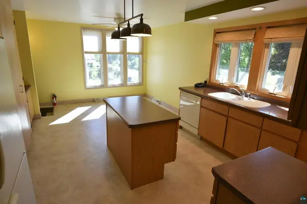 320 N 4th Ave W, Washburn, WI 54891