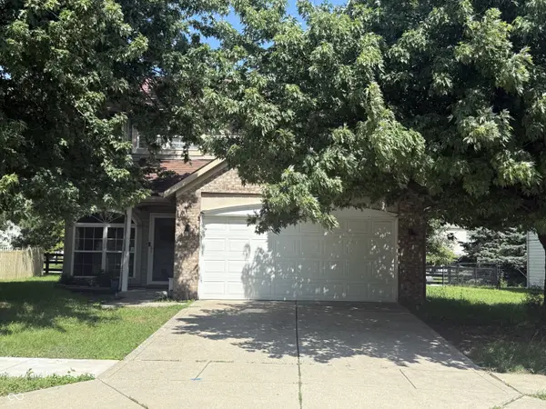6695 Wimbledon DR, Zionsville, IN 46077