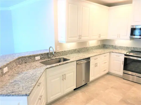 3412 79TH CIR W #201, Bradenton, FL 34209