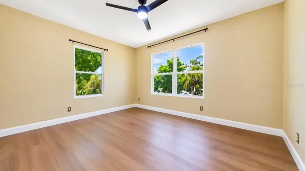 2610 W CYPRESS ST, Tampa, FL 33609