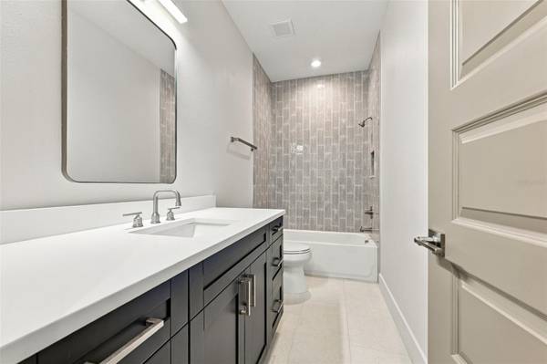 3203 W WYOMING AVE, Tampa, FL, 33611 photo 54