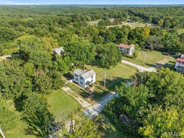 20 E Avenue, Leslie, MO 63056