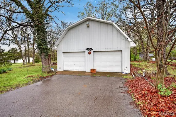 12831 Highway 64, Lebanon, MO 65536