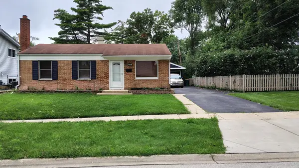 390 E Diane DR, Buffalo Grove, IL 60089