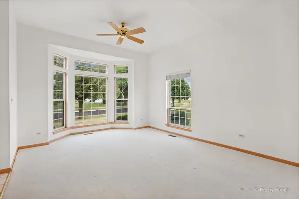 664 Mayfair DR, Carol Stream, IL 60188