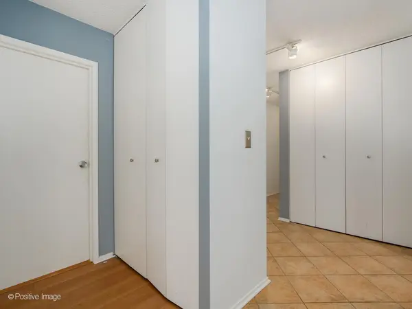 70 W Huron ST #605, Chicago, IL 60654